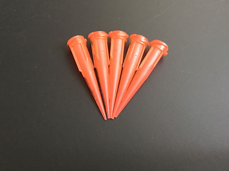 VMATIC VCX25-1000. Иглы пластиковые конические TT 25G ID 0.28+/-0.03 Red (1000 шт)