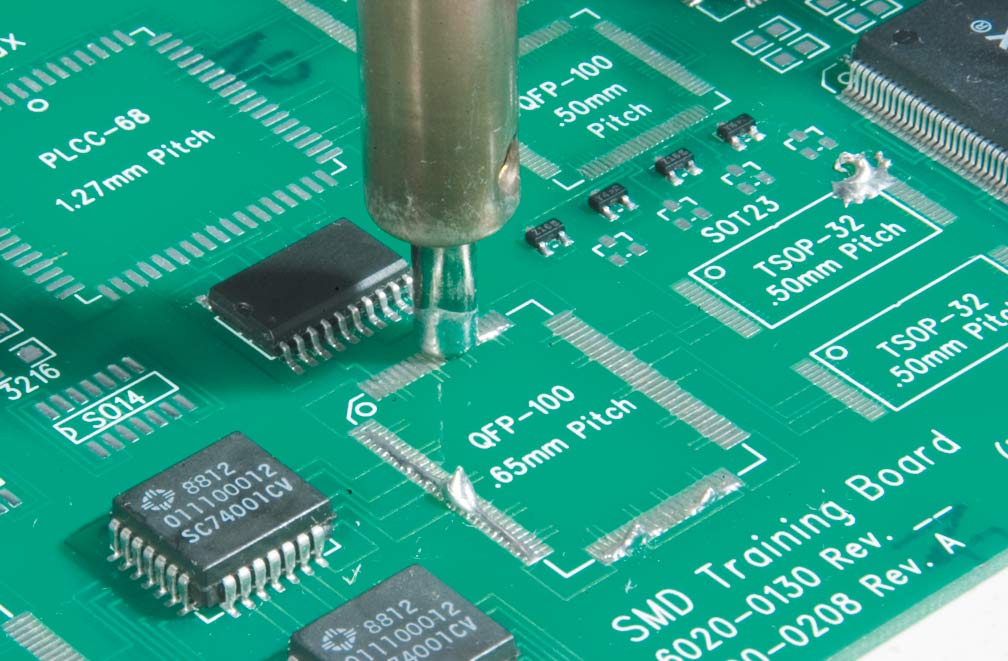 Вакуумный паяльник PACE 6993-0266 SX100 с подставкой и наконечником 1121-0931 (синий разъем)